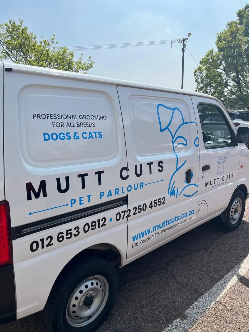 The Mutt Cuts pet taxi van